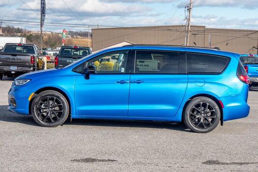 2026 Chrysler Pacifica L