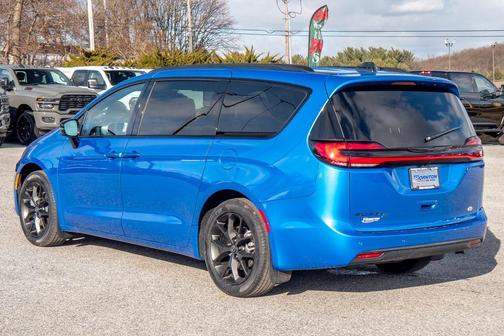 2026 Chrysler Pacifica L