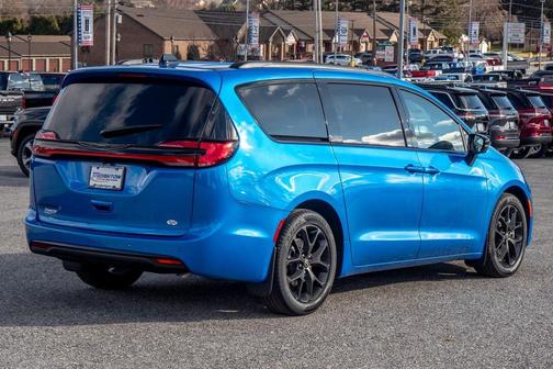 2026 Chrysler Pacifica L