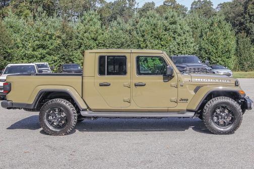 2025 Jeep Gladiator High Tide