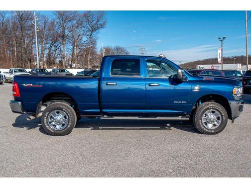 2024 RAM 2500 Tradesman Crew Cab 4x4 6'4' Box