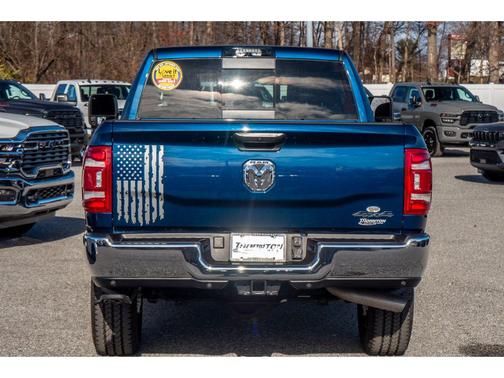 2024 RAM 2500 Tradesman Crew Cab 4x4 6'4' Box