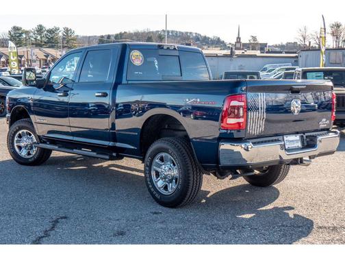 2024 RAM 2500 Tradesman Crew Cab 4x4 6'4' Box