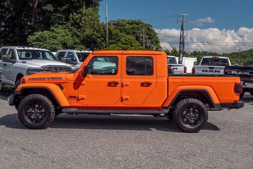 2025 Jeep Gladiator High Tide