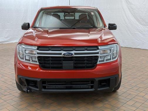 Chili Pepper Red 2024 Ford Maverick Lariat