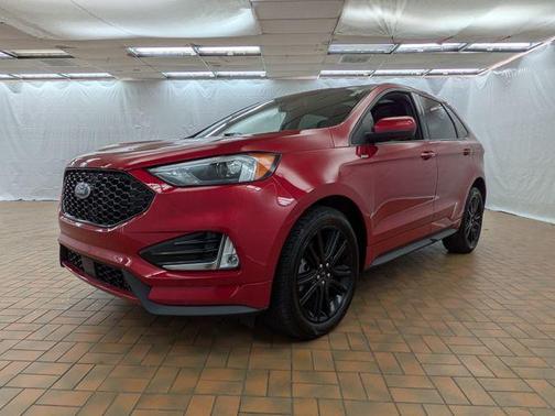Rapid Red Metallic Tinted Clearcoat 2022 Ford Edge ST Line