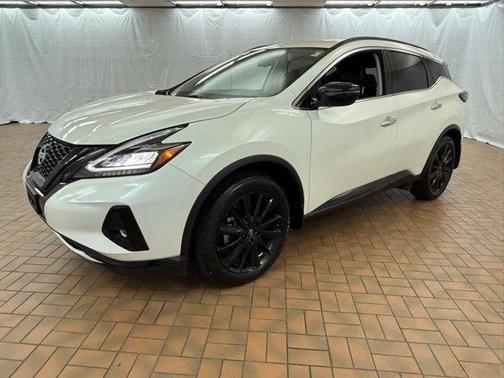 White 2023 Nissan Murano SV