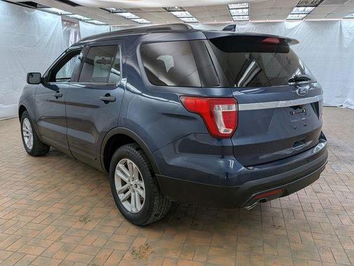 2017 Ford Explorer Base