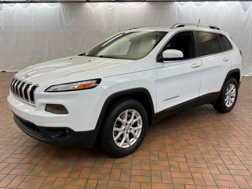Bright White Clearcoat 2017 Jeep Cherokee Latitude
