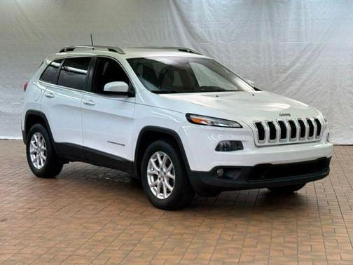 Bright White Clearcoat 2017 Jeep Cherokee Latitude