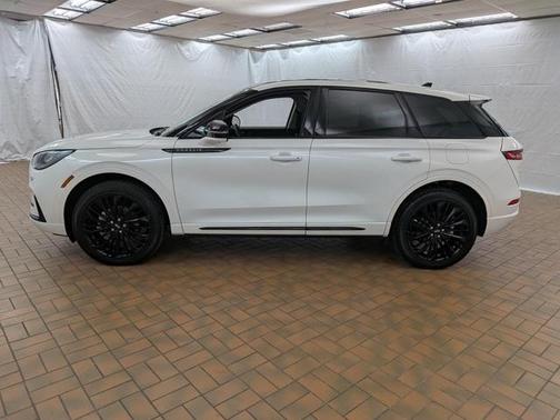 2024 Lincoln Corsair Premiere