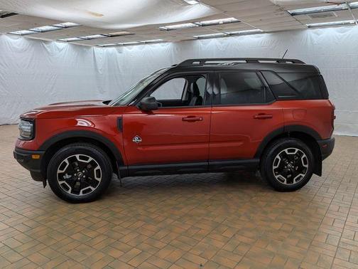 Hot Pepper Red Metallic Tinted Clearcoat 2024 Ford Bronco Sport Outer Banks
