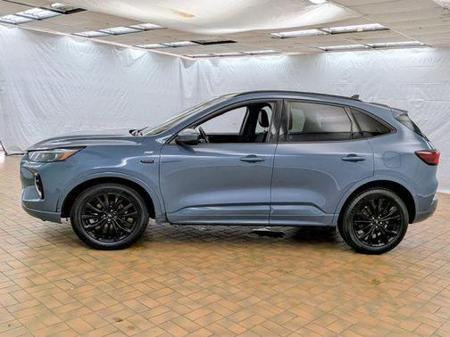 Vapor Blue Metallic 2023 Ford Escape ST-Line Elite