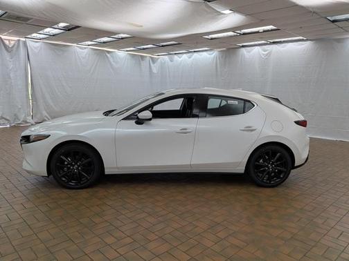 2025 Mazda Mazda3 FWD w/Premium Package