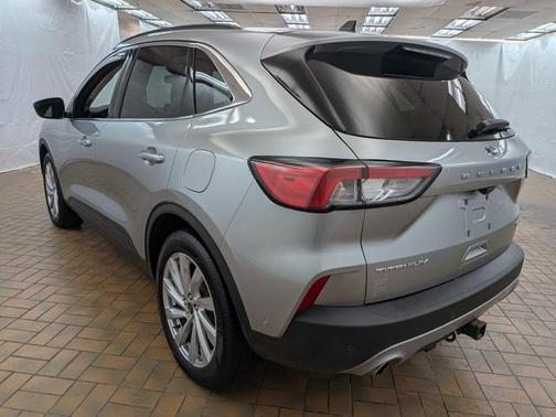 2022 Ford Escape Titanium Hybrid