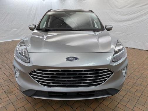 2022 Ford Escape Titanium Hybrid