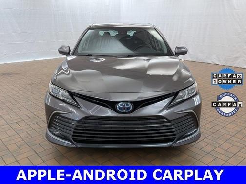 2022 Toyota Camry Hybrid LE