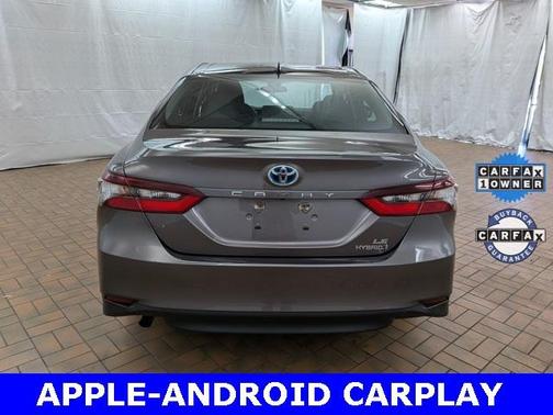 2022 Toyota Camry Hybrid LE