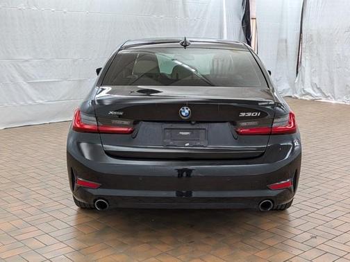 2019 BMW 330 i xDrive
