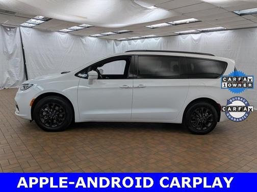 2022 Chrysler Pacifica Touring-L