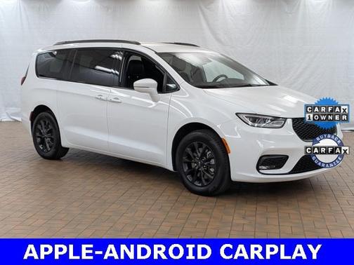 2022 Chrysler Pacifica Touring-L