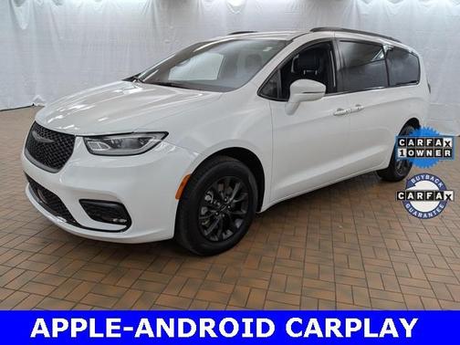 2022 Chrysler Pacifica Touring-L