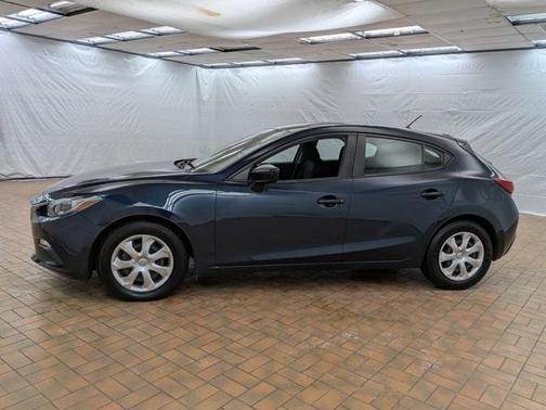 2016 Mazda Mazda3 i Sport