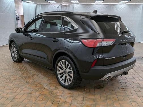 2021 Ford Escape Titanium Hybrid