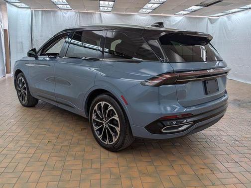 2025 Lincoln Nautilus Reserve