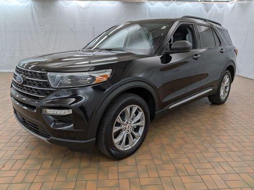 Black Metallic 2023 Ford Explorer XLT