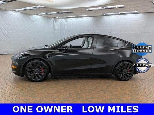 2023 Tesla Model Y Performance