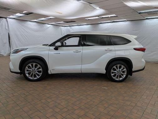 2021 Toyota Highlander Hybrid Limited