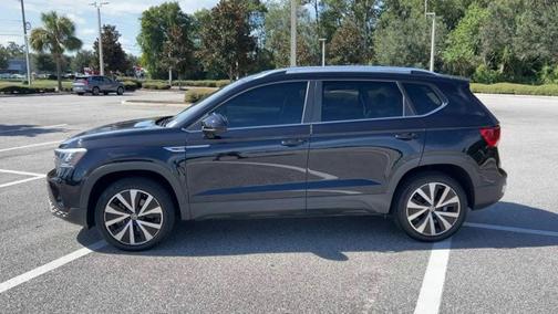 2022 Volkswagen Taos SE