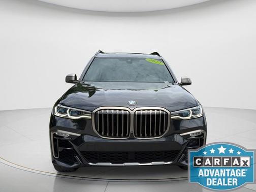 Black Sapphire Metallic 2022 BMW X7 M50i