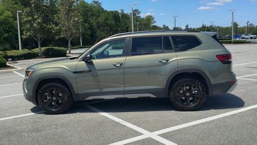 2025 Volkswagen Atlas 2.0T Peak Edition
