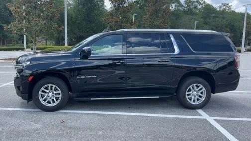 2023 Chevrolet Suburban LT