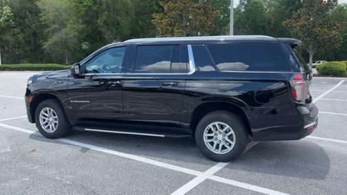 2023 Chevrolet Suburban LT