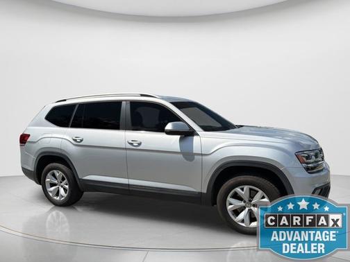 Reflex Silver Metallic 2018 Volkswagen Atlas 3.6L SE w/Technology