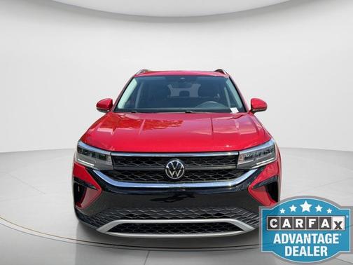 Kings Red Metallic 2023 Volkswagen Taos SE