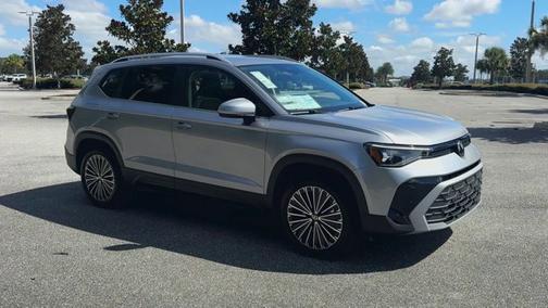 2025 Volkswagen Taos SE
