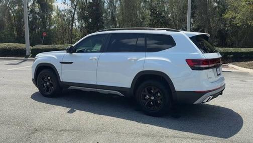 2025 Volkswagen Atlas 2.0T Peak Edition