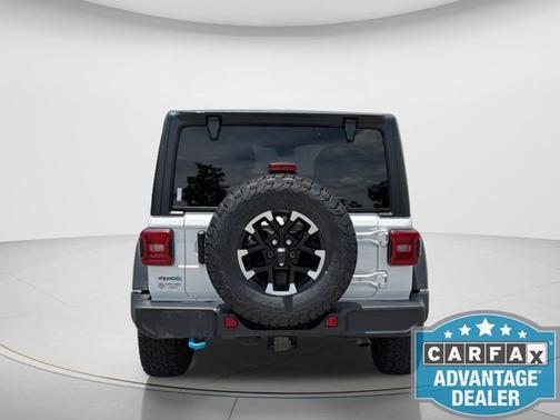 Bright White Clearcoat 2024 Jeep Wrangler 4xe Rubicon
