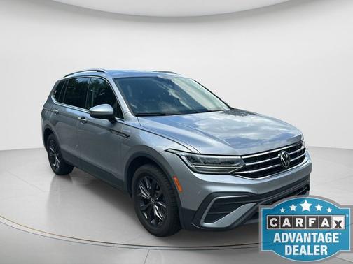Pyrite Silver Metallic 2024 Volkswagen Tiguan SE