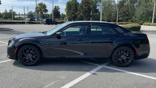 2019 Chrysler 300 Touring