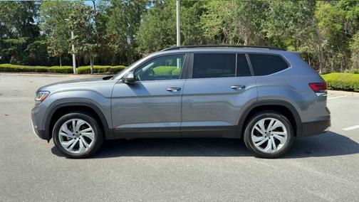 2022 Volkswagen Atlas 3.6L V6 SE w/Technology