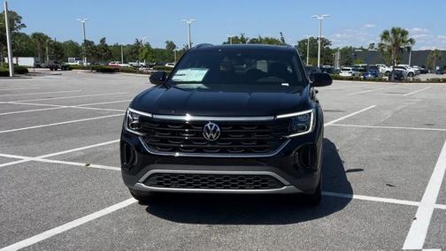 2025 Volkswagen Atlas Cross Sport 2.0T SE w/Technology