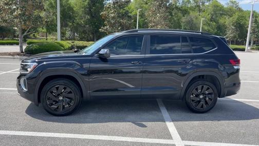 2025 Volkswagen Atlas 2.0T SE w/Technology