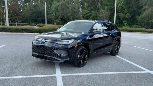 2025 Volkswagen Tiguan SE R-Line Black