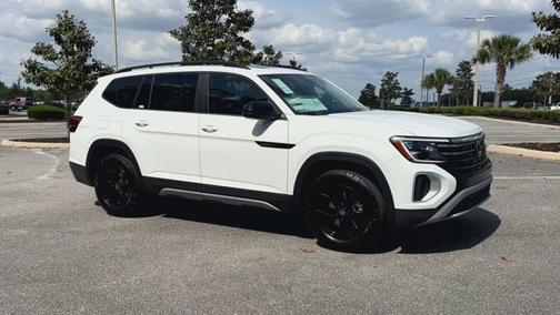 2025 Volkswagen Atlas 2.0T Peak Edition