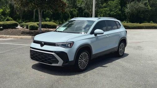 2025 Volkswagen Taos SE